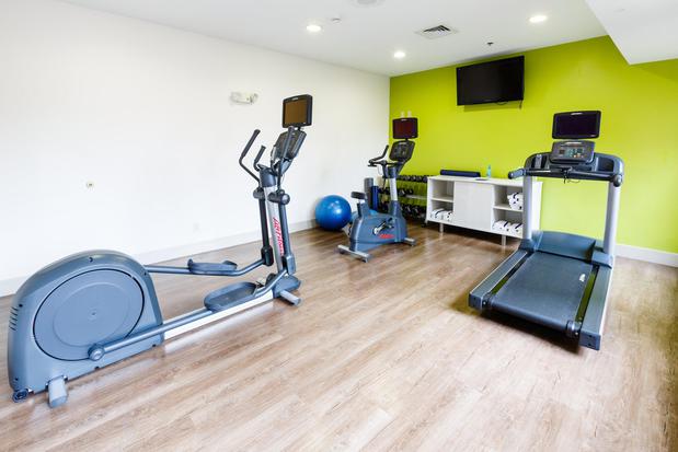 Images Holiday Inn Express & Suites Shelbyville by IHG