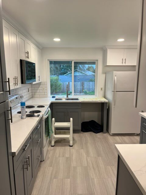 Coast Construction & Restoration LLC