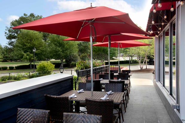 Images Burtons Grill & Bar