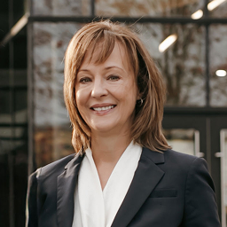 Catherine Johnston headshot.