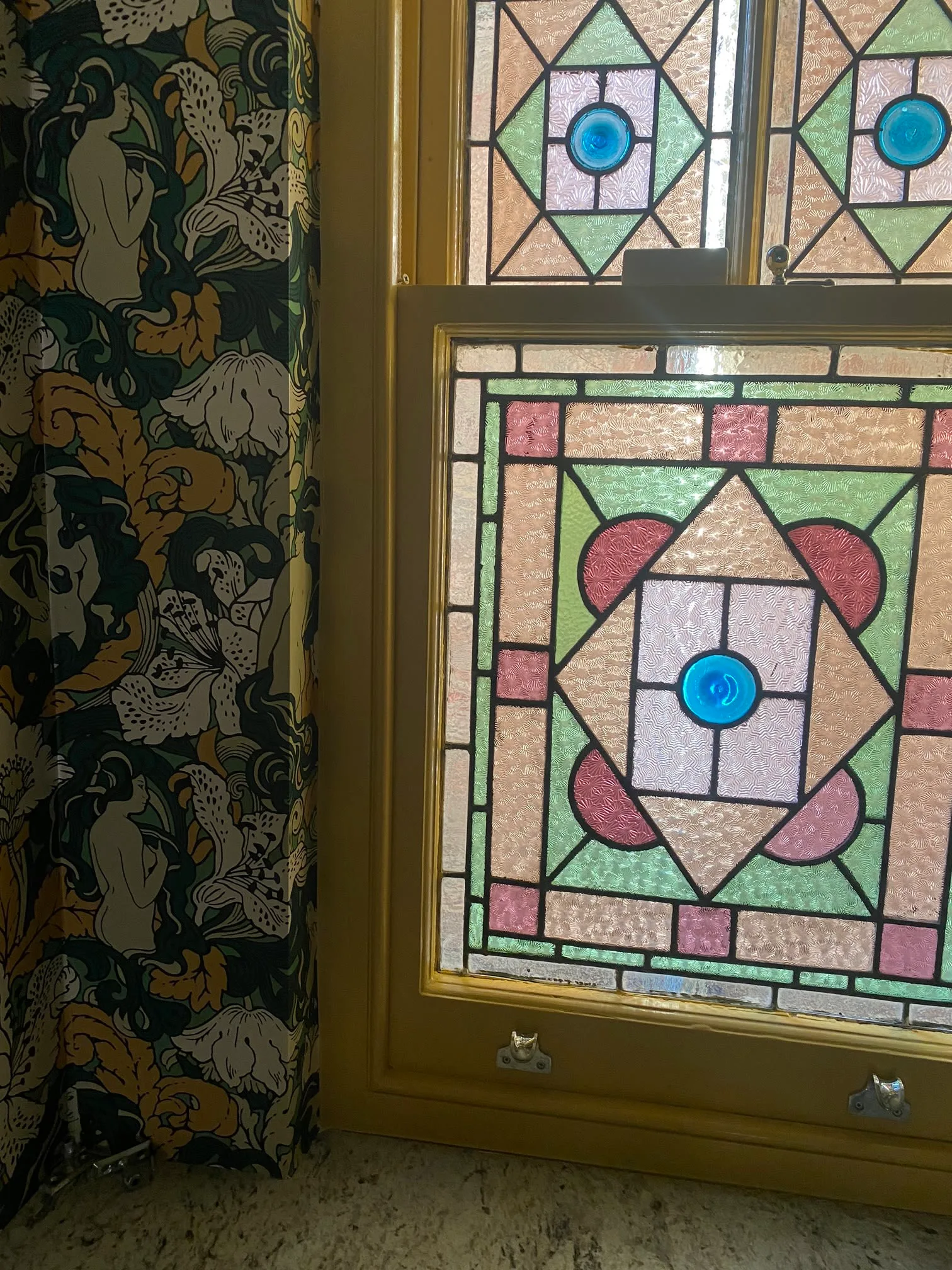 Images Vic's Decorators Ltd