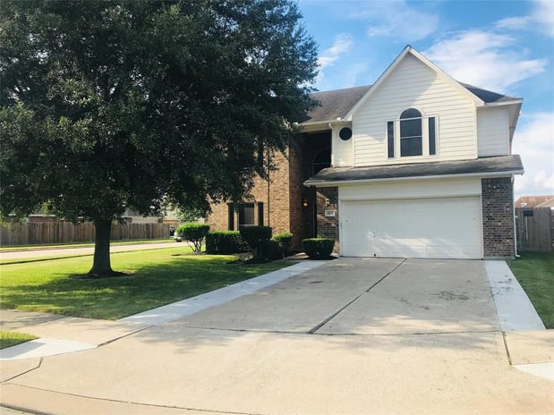 Images Debbie Grigg, REALTOR-Owner | NextHome First Source