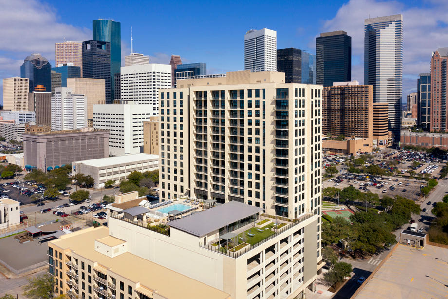 Camden Downtown Houston Apartments Photo