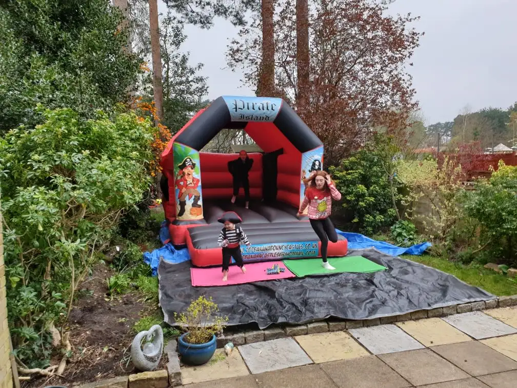 Images Top Banana Bouncy Castles