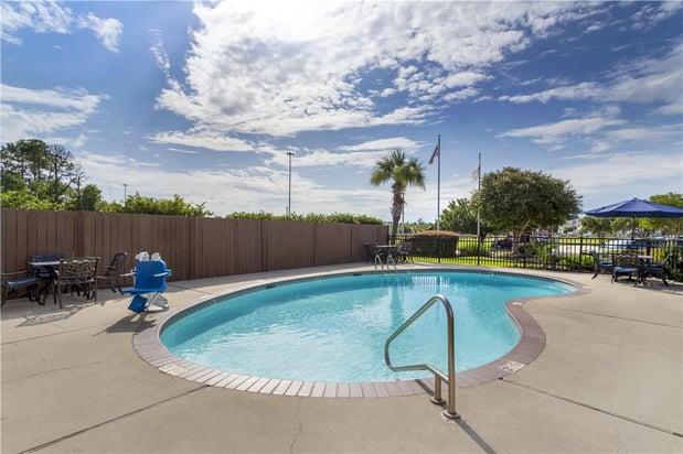 Images Best Western Plus Executive Hotel & Suites