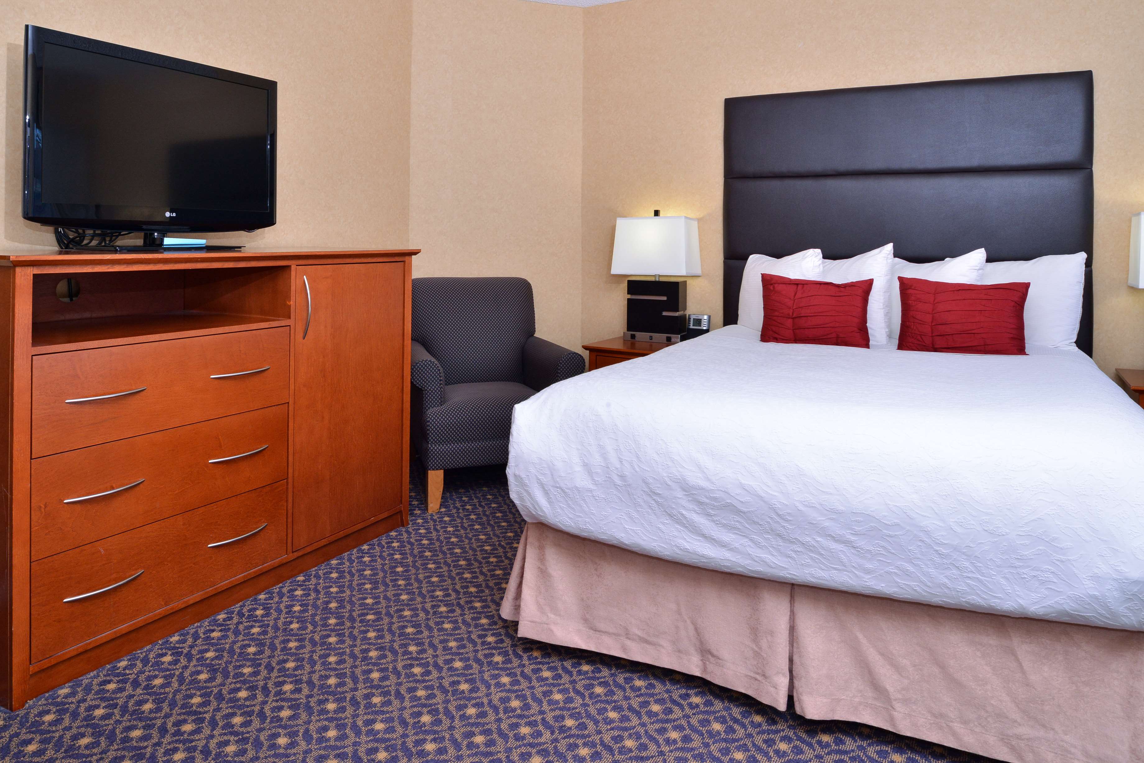 Best Western Plus Regency Inn & Conference Centre à Abbotsford: bed