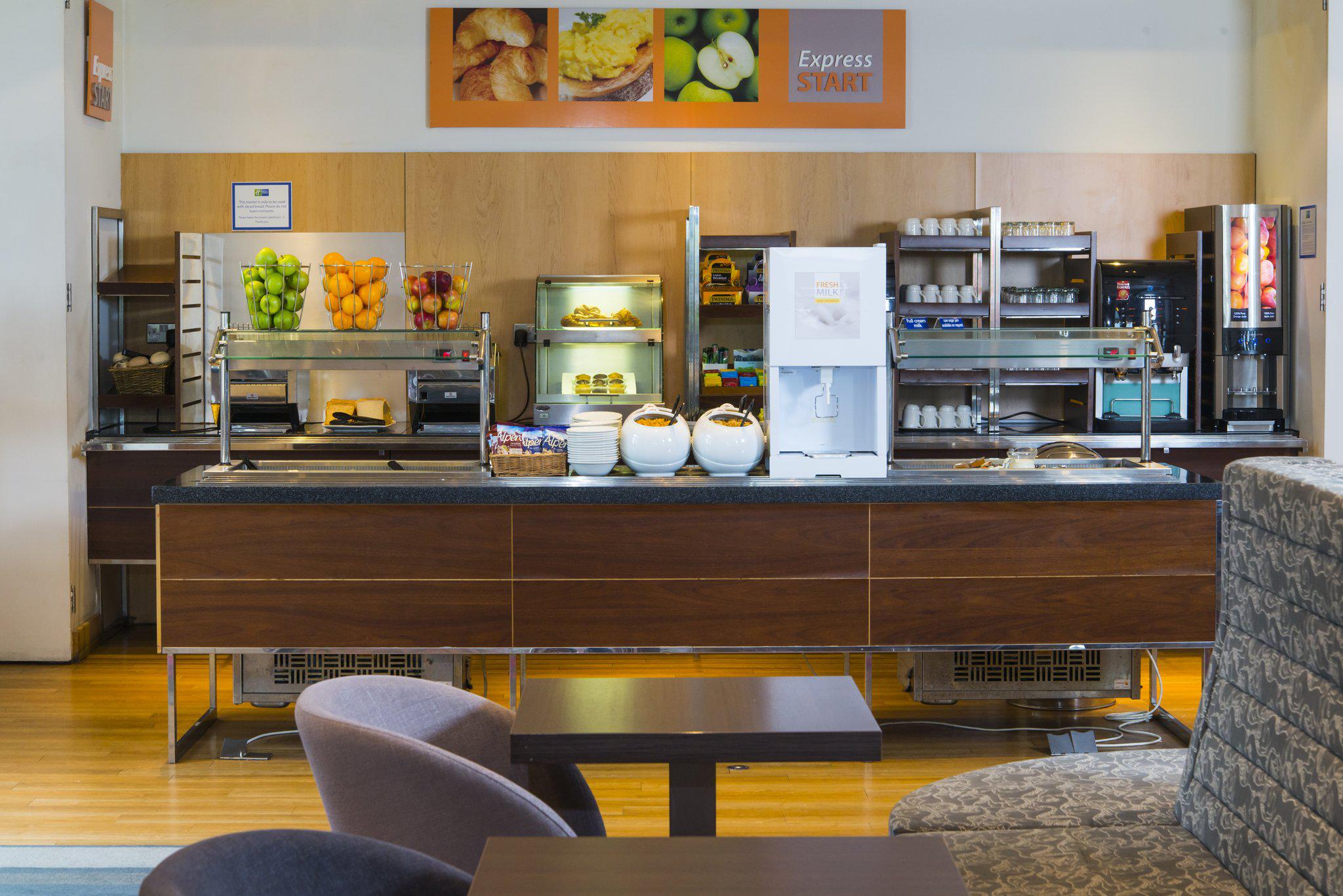 Holiday Inn Express London - Epsom Downs, an IHG Hotel Surrey 01372 755200