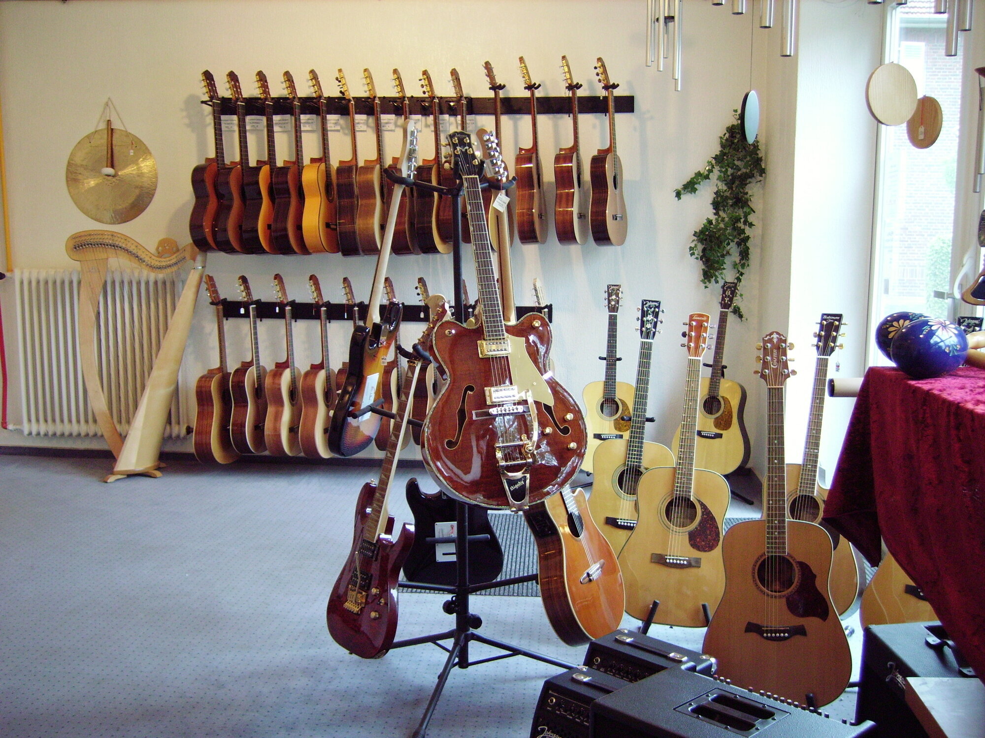 Bilder Rössler Gitarren
