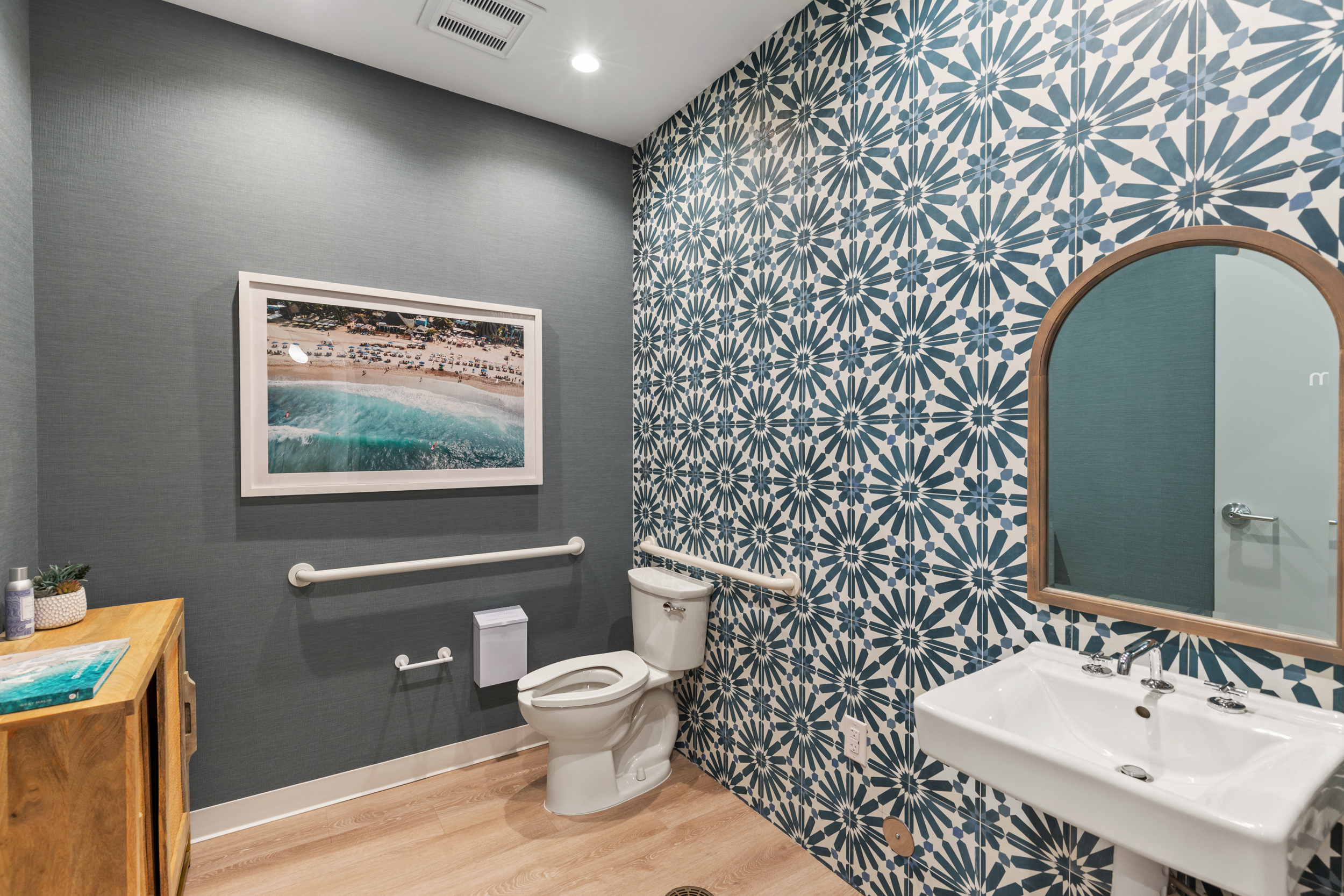 SUGARED + BRONZED (Addison) Image