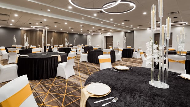Images Holiday Inn Nashville Airport by IHG