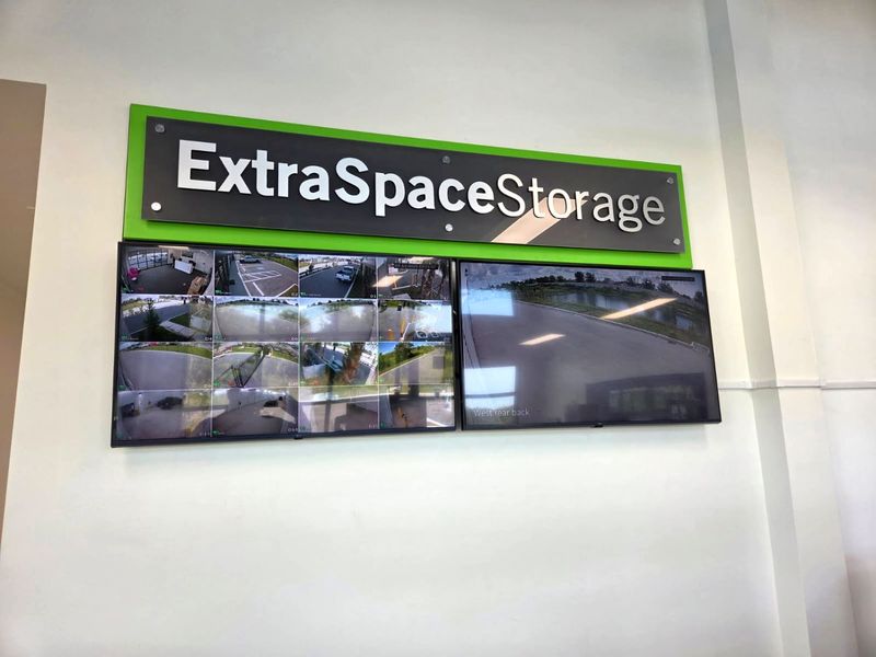 Images Extra Space Storage