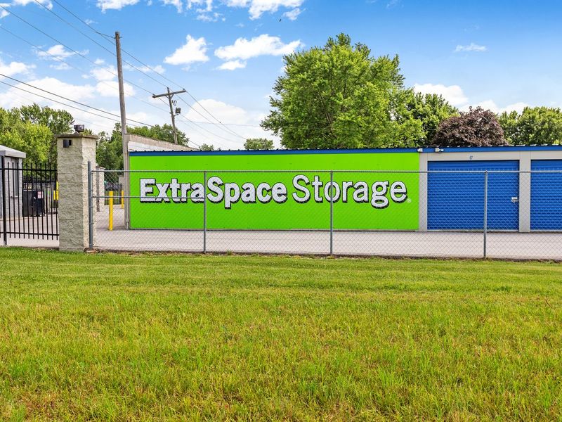 Beauty Image - Storage Express at 292 13th St NW, Linton, IN 47441