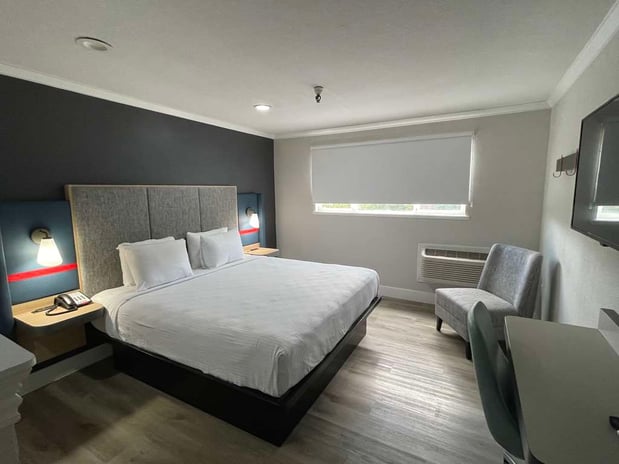 Images The Midtowner Hotel, SureStay Collection by Best Western