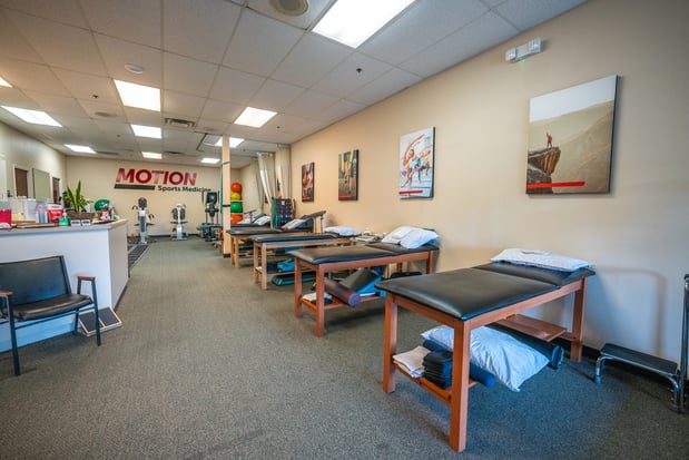 Images MOTION Sports Medicine - Monroe West
