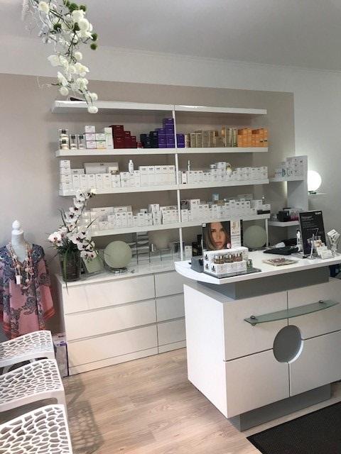 Kundenbild groß 3 Kosmetikstudio Helga | Visagist, Haarentfernung & Hautbehandlung | München | Bogenhausen