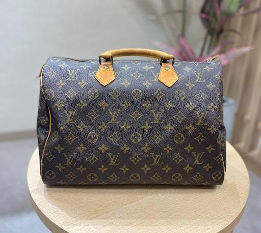 Images KOMEHYO（コメ兵）買取センターきりしま国分山形屋
