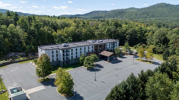 Images Hampton Inn & Suites Lake George