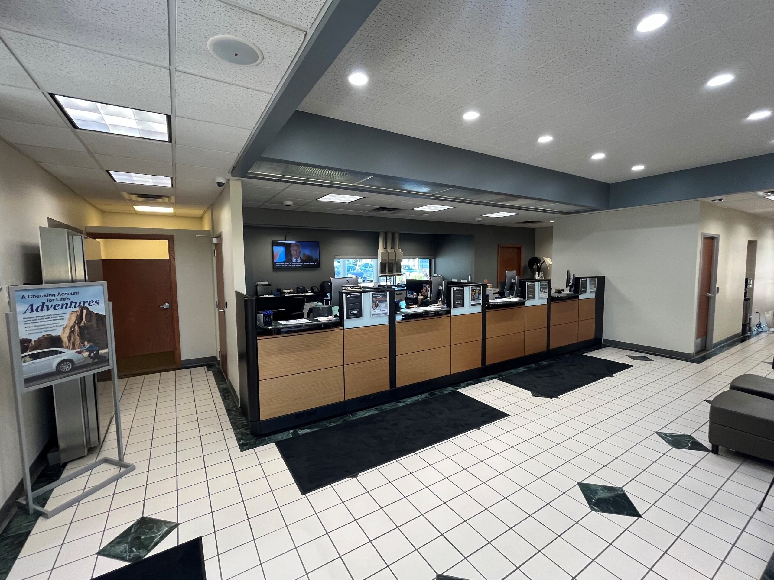 SSFCU Sandy Branch - Teller Line