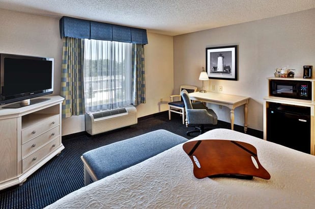 Images Hampton Inn & Suites Cape Cod-West Yarmouth