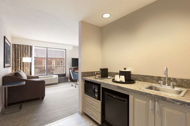 Images Hampton Inn & Suites Nashville-Downtown