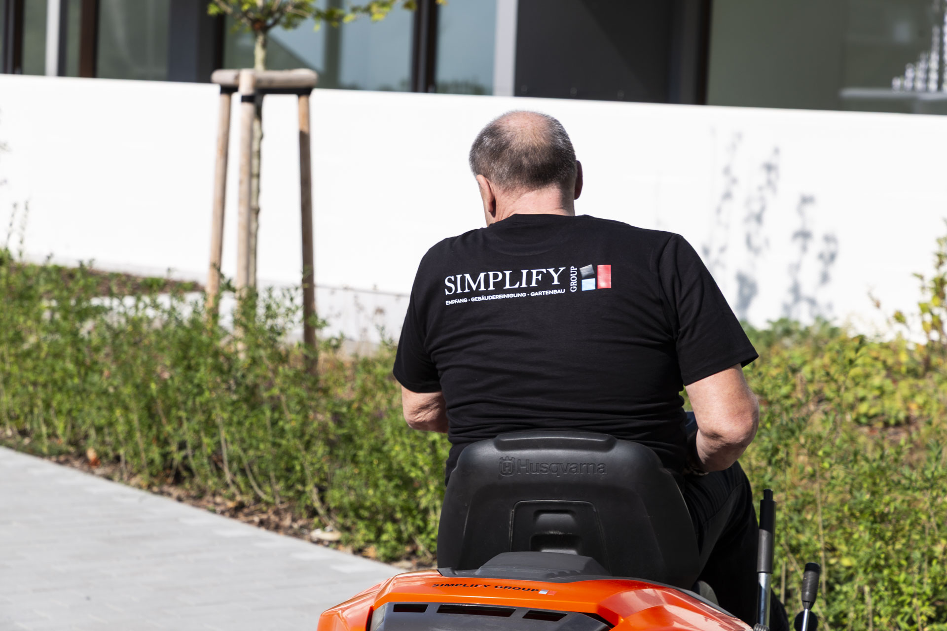 Simplify Group GmbH | Gebäudereinigung | Hausmeisterservice, Siemensstraße 5 in Kelkheim (Taunus)