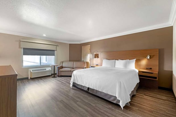Images Best Western Plus Newport Mesa Inn