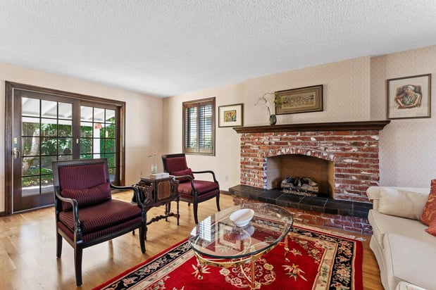 Images Christina Hamilton, REALTOR | Re/Max Equity Group
