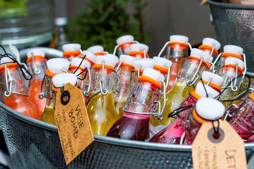 Images Park Inn by Radisson Oslo Airport Hotel West