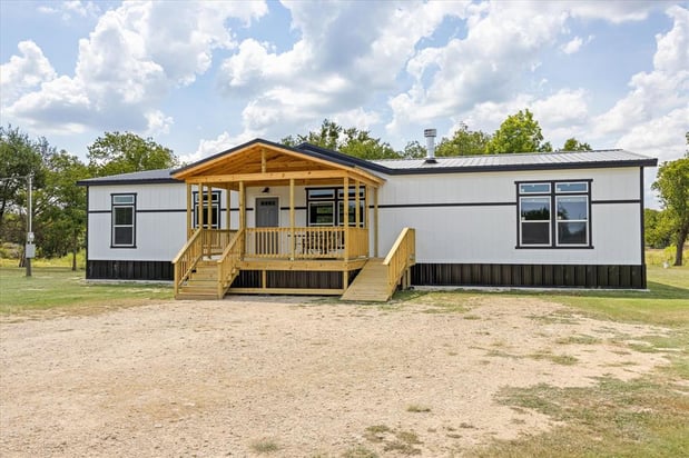 Images Moore Home & Ranch Realty