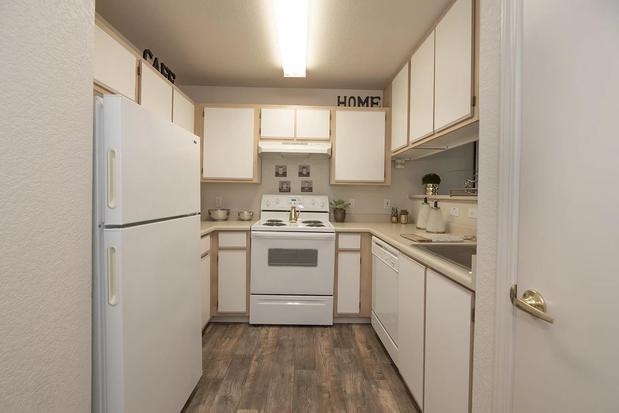 Images Autumn Oaks Apartments