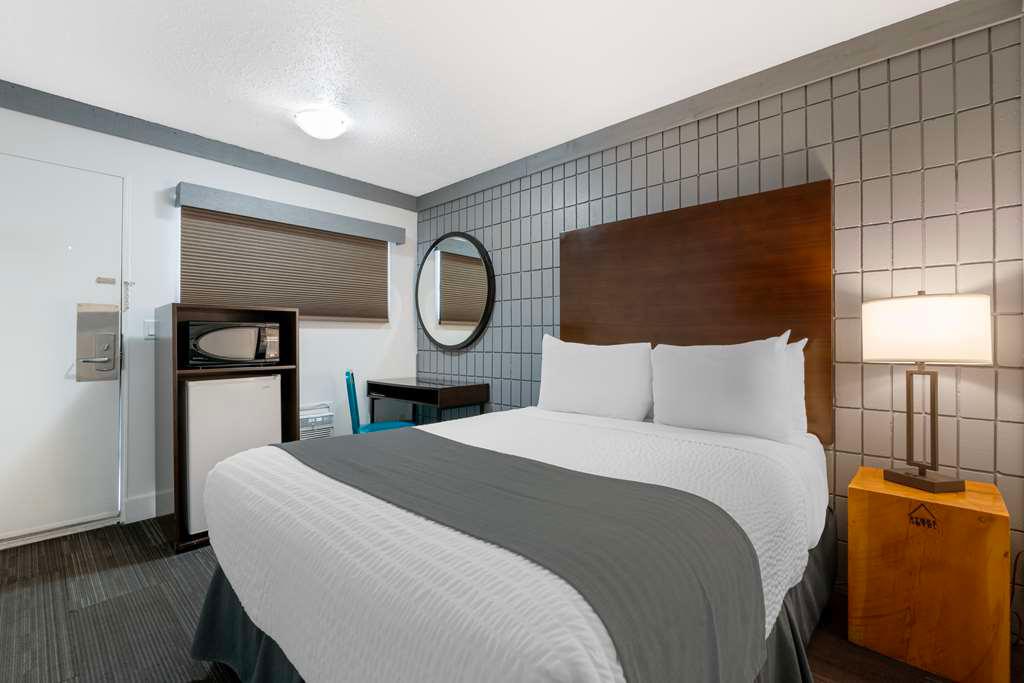 Images Stoke Hotel, SureStay Collection By Best Western