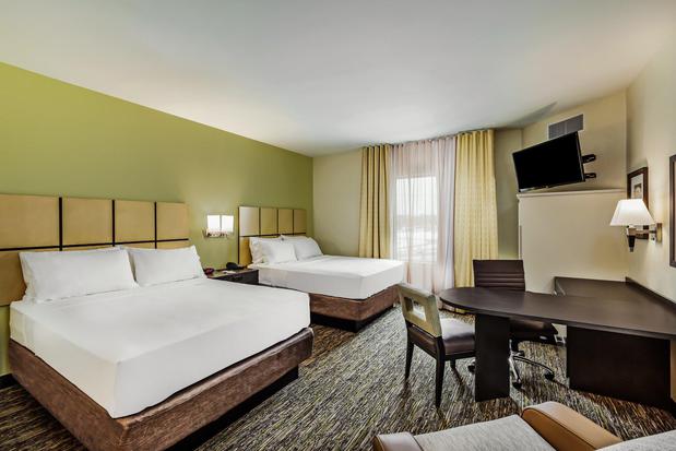 Images Candlewood Suites Lenexa - Overland Park Area, an IHG Hotel