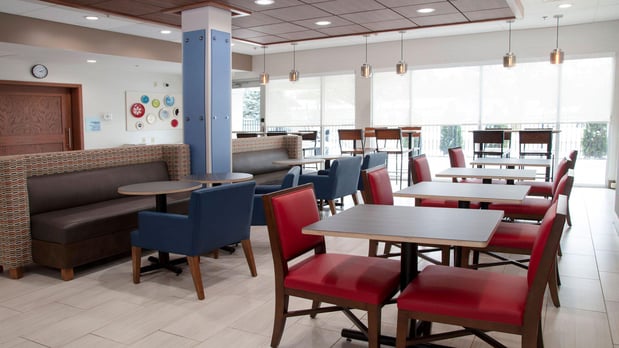 Images Holiday Inn Express & Suites Marion by IHG