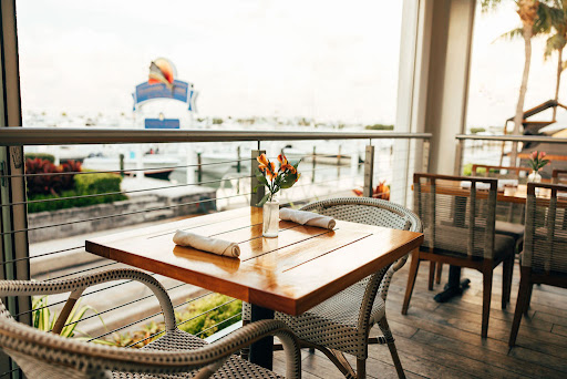 Yellowfin Bar & Kitchen Image