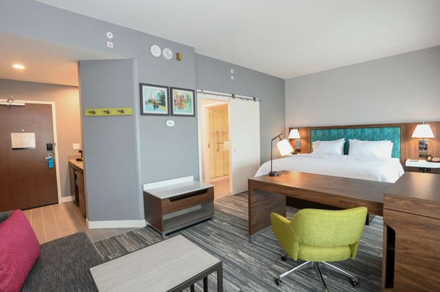 Images Hampton Inn & Suites Cincinnati Liberty Township