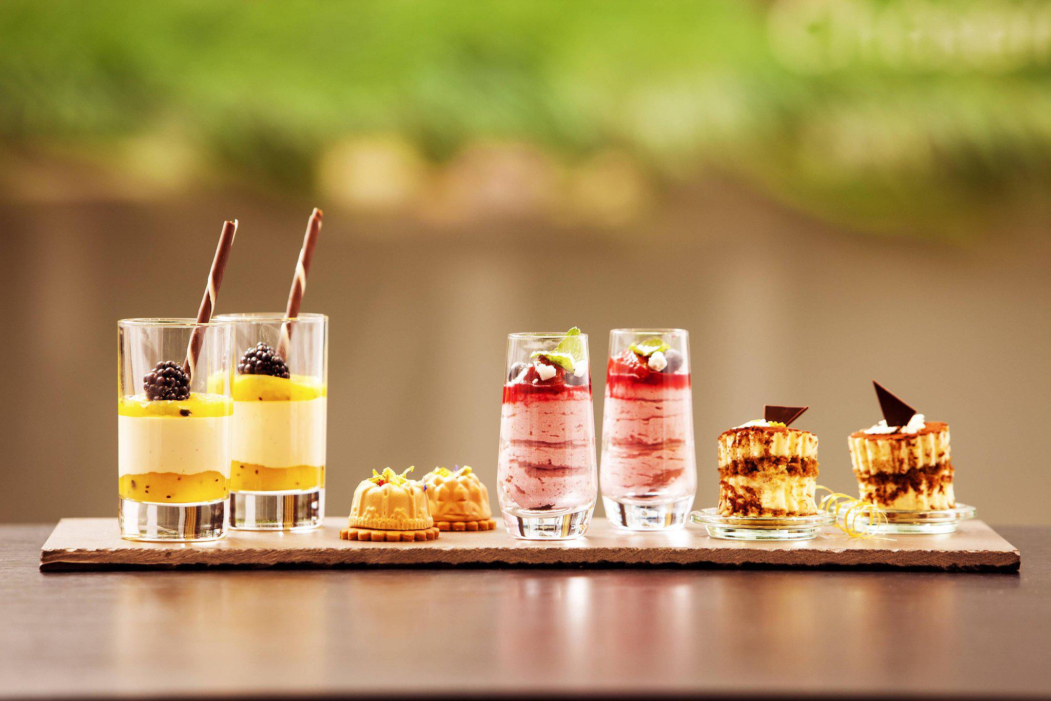 Sheraton Zurich Hotel, Pfingstweidstrasse 100 in Zurich