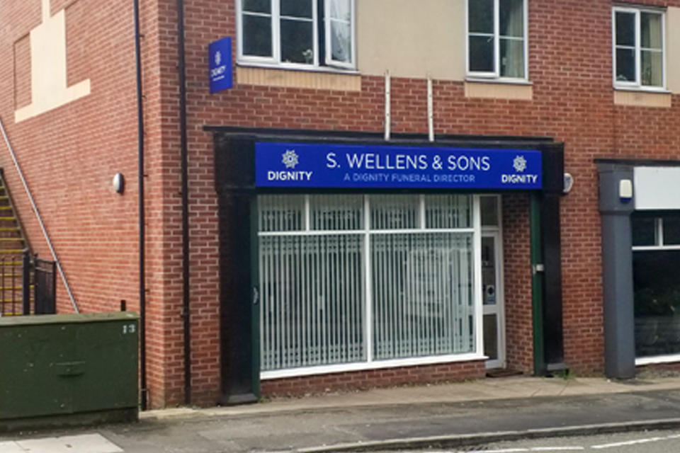 S. Wellens & Sons Funeral Directors Manchester 01616 697149