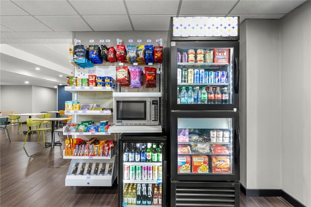 Images Spark by Hilton Green Bay