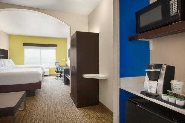 Images Holiday Inn Express & Suites San Antonio NW-Medical Area by IHG