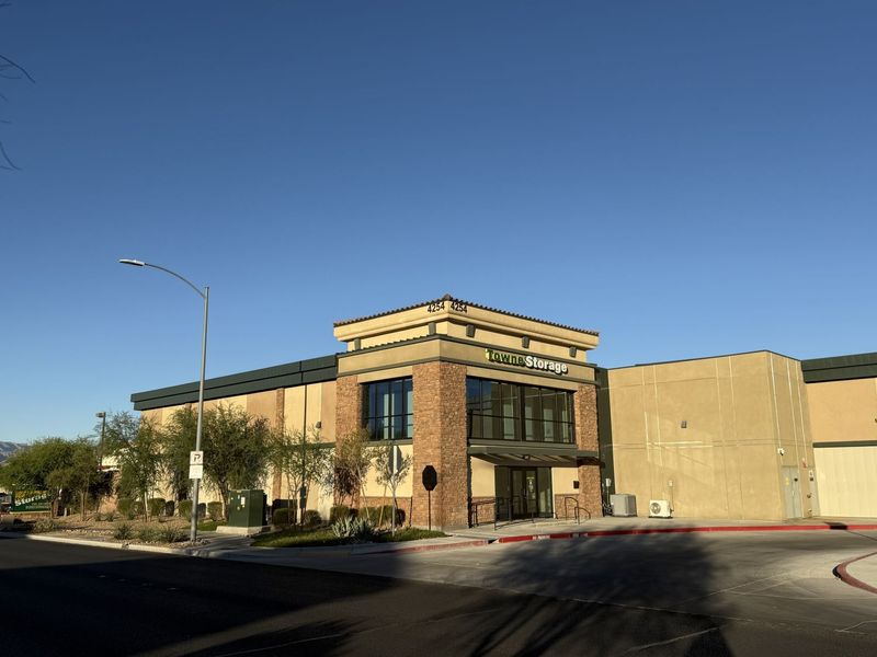 Images Extra Space Storage