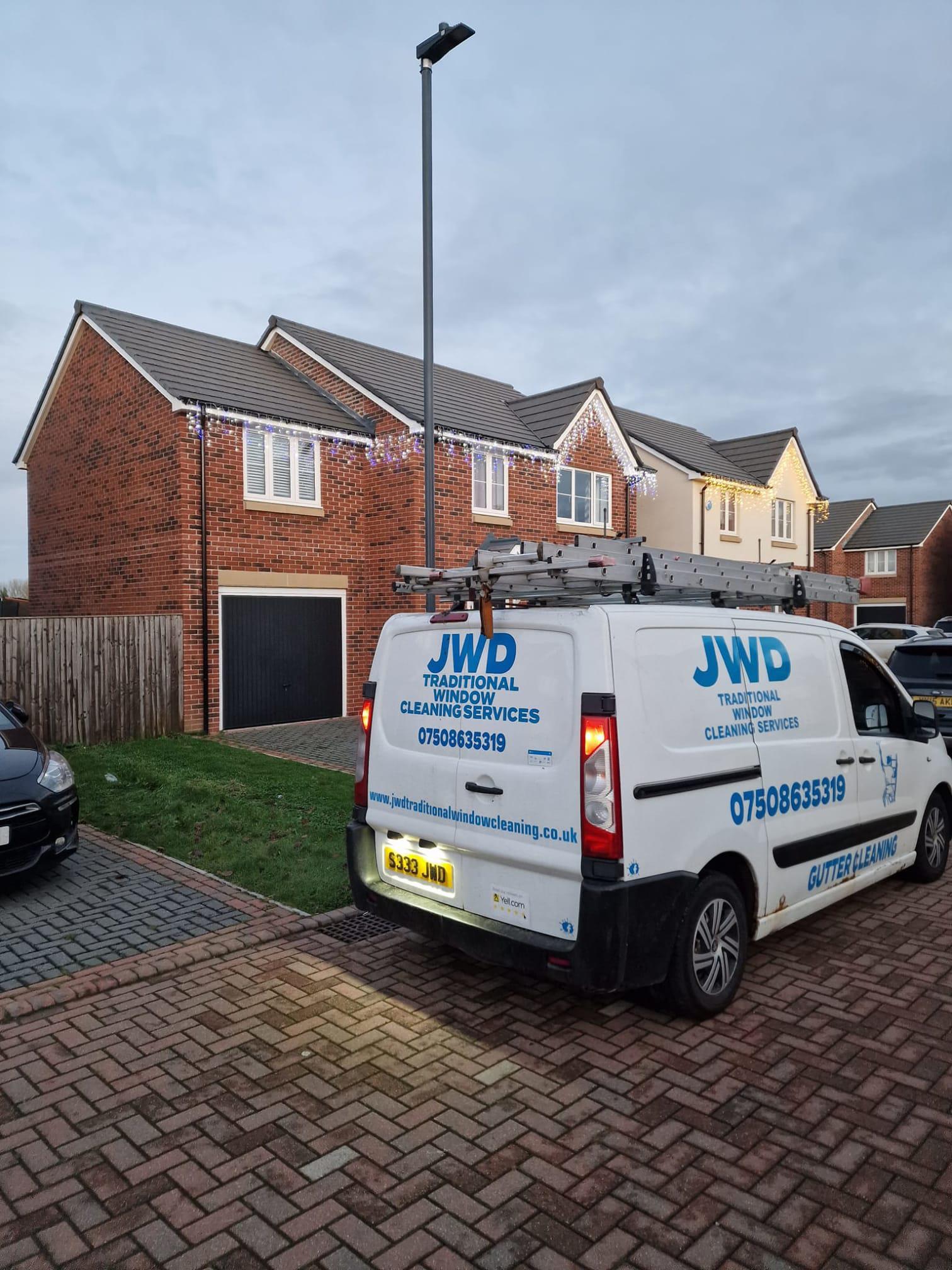 Images JWD Traditional Window Cleaning