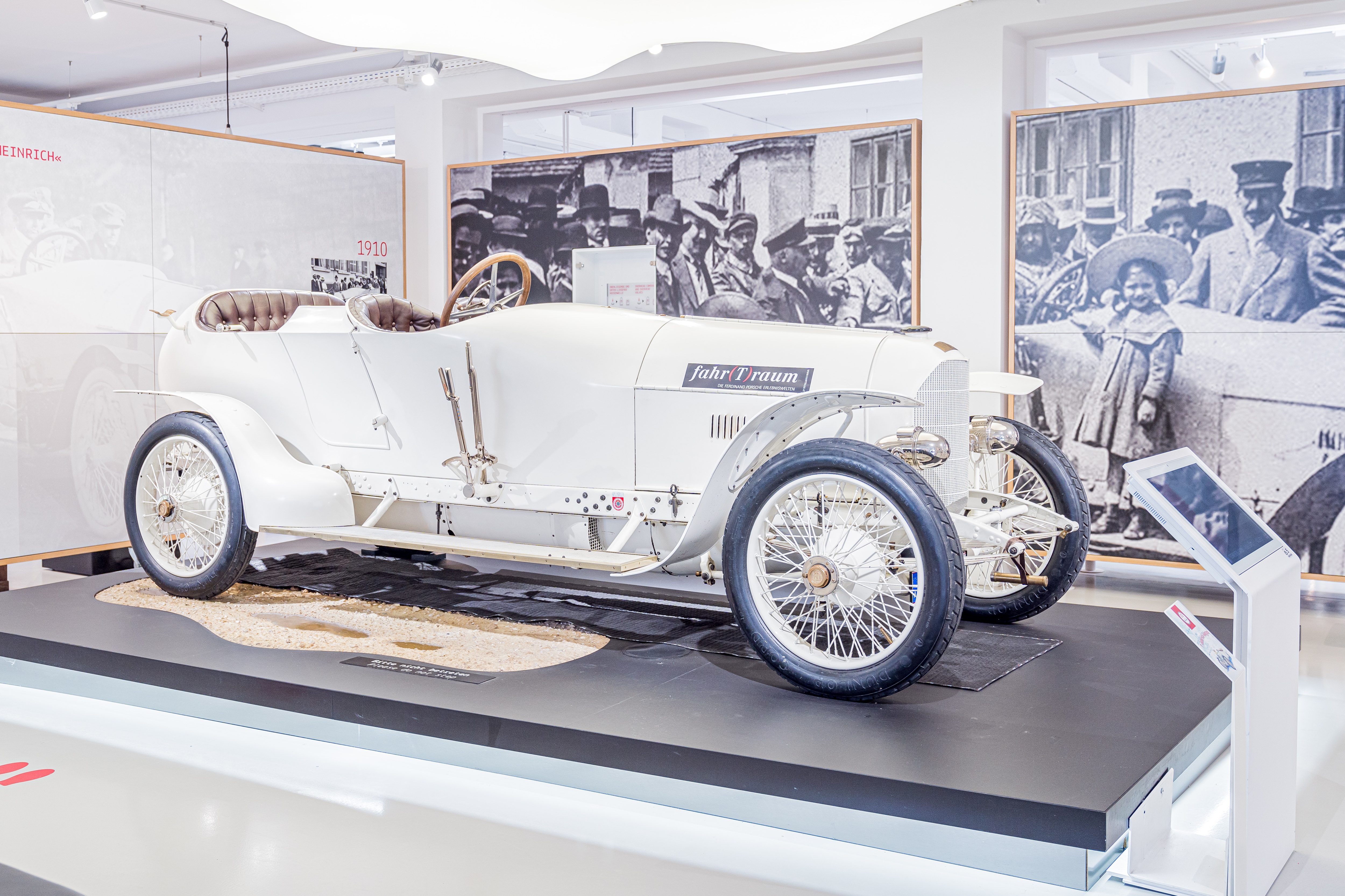 Bild 1 von fahr(T)raum - Ferdinand Porsche Erlebniswelten