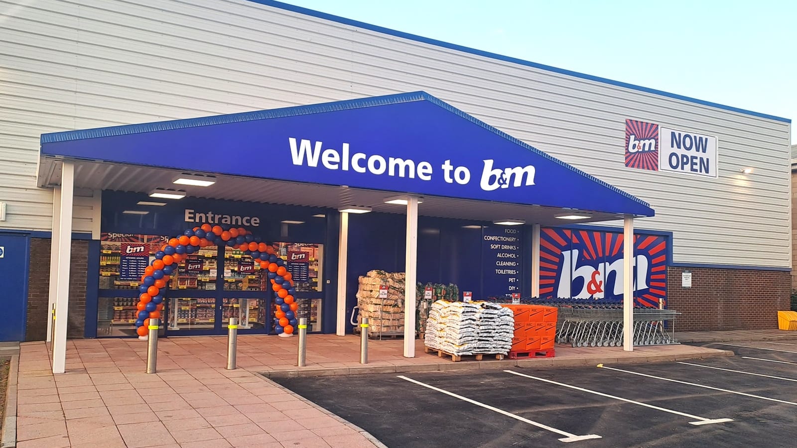 Images B&M Home Store with Garden Centre