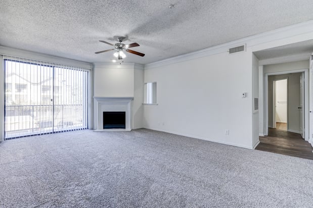 Images Saxony at Chase Oaks Apartments
