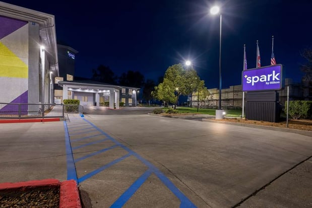 Images Spark by Hilton Williams