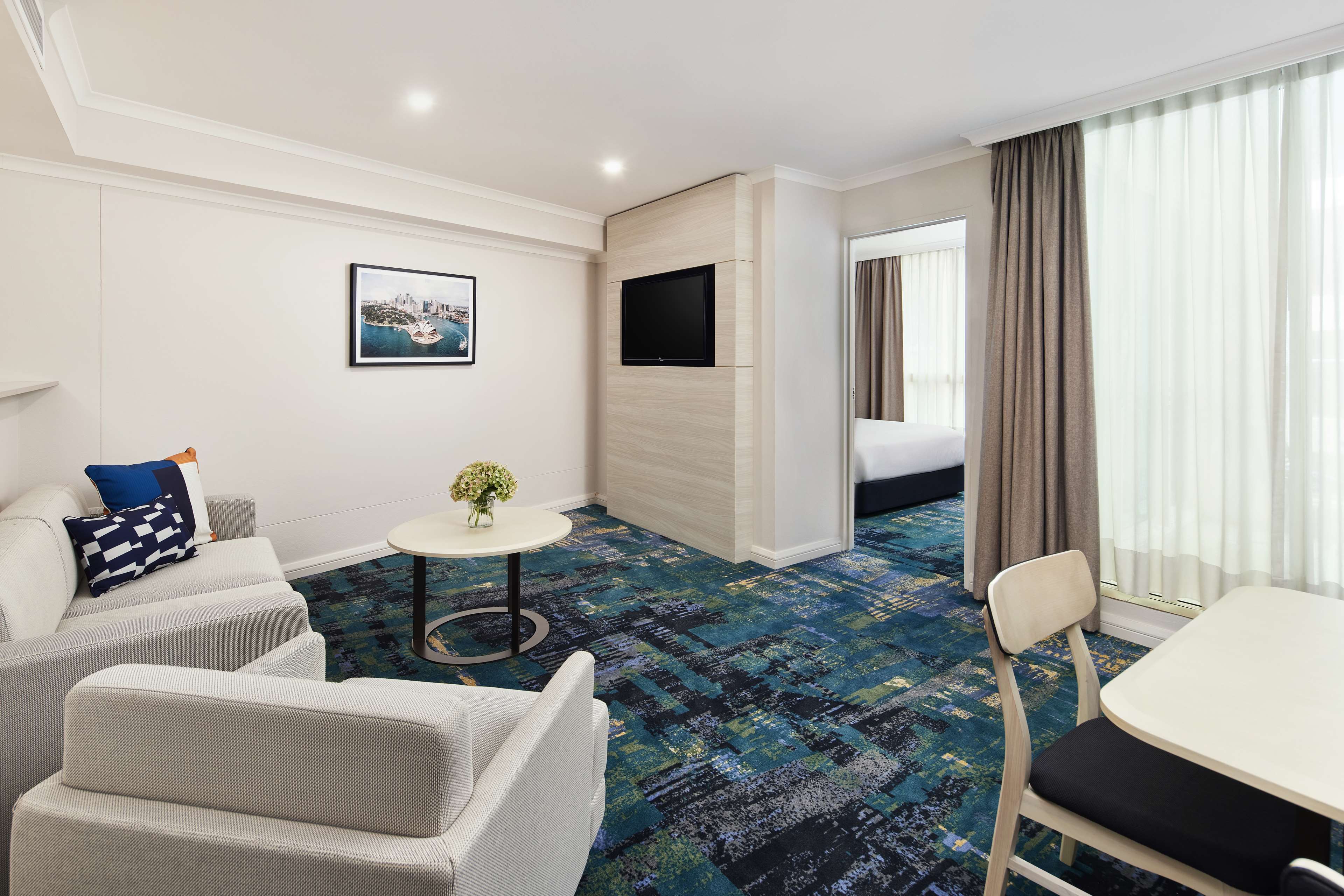 Images Radisson Hotel and Suites Sydney - Closed