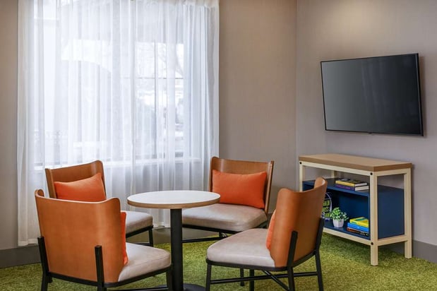 Images Spark by Hilton Denver International Airport