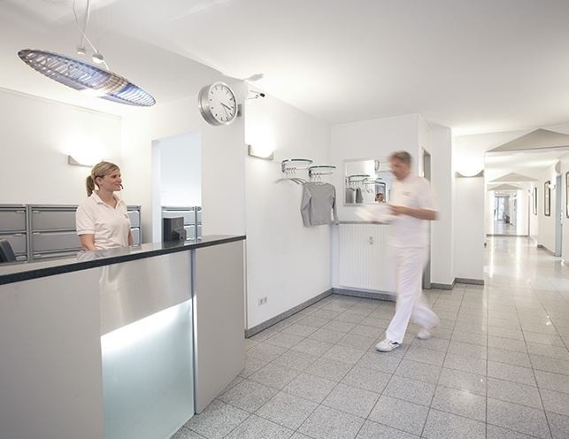 Dr. med. dent. Justine Igelbrink, Rostocker Str. 18 in Düsseldorf