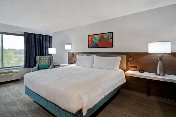 Images Hilton Garden Inn Detroit Metro Airport