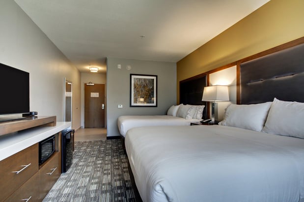 Images Holiday Inn Express & Suites Albany by IHG